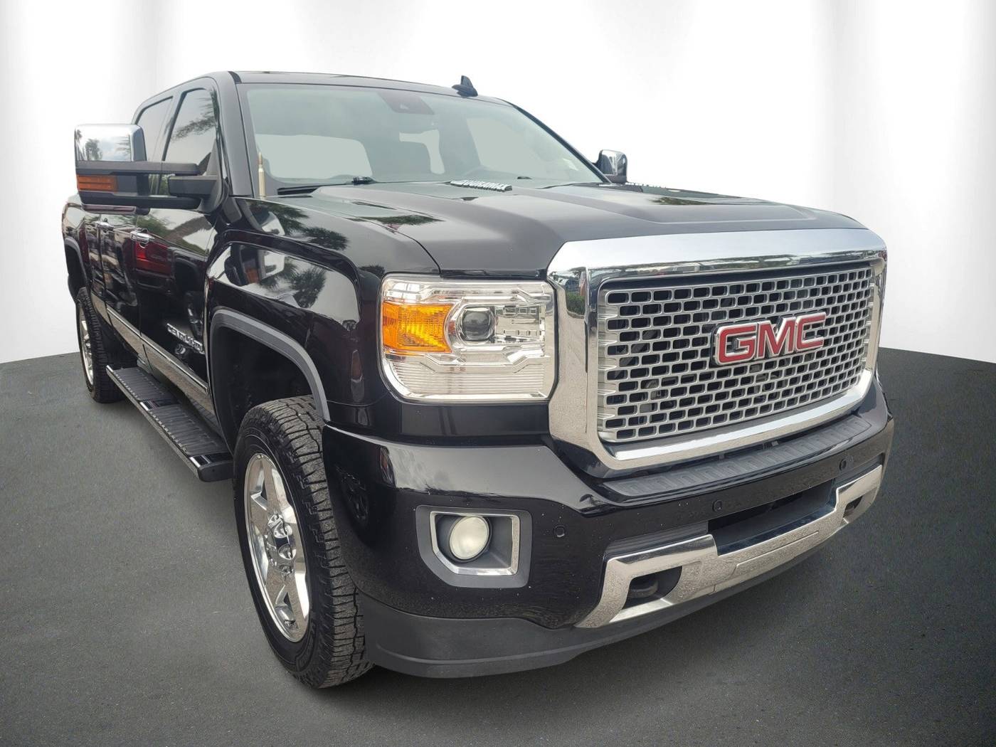 2015 GMC Sierra 2500HD Denali — Pickup Truck — 119,956 mi — Lutz, FL