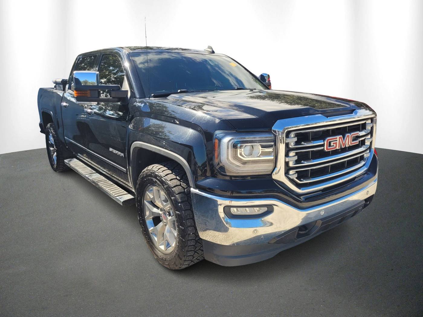 2018 GMC Sierra 1500 SLT — Pickup Truck — 121,991 mi — Lutz, FL