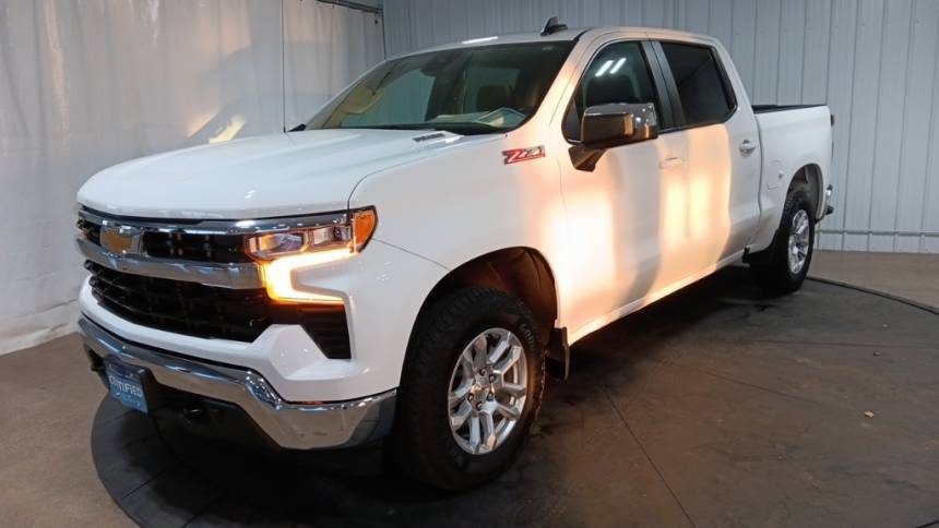 2023 Chevrolet Silverado 1500 LT — Pickup Truck — 12,760 mi — Menomonie, WI