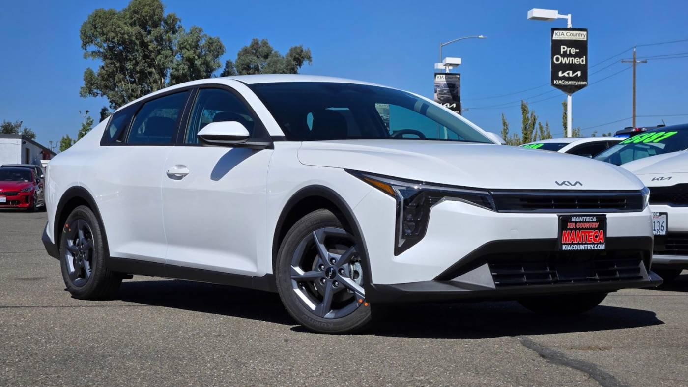 2025 Kia K4 LXS — Sedan — 7,395 mi — Manteca, CA