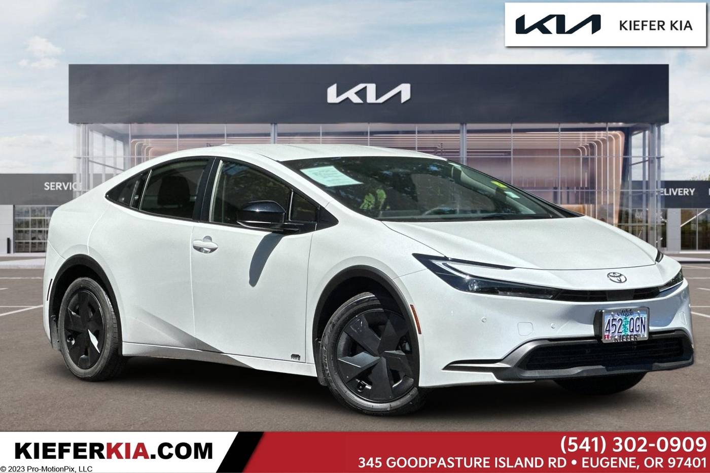 2024 Toyota Prius LE — Hatchback — 4,904 mi — Eugene, OR