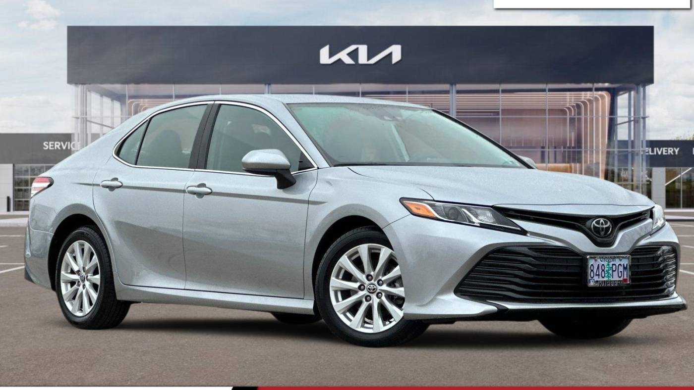 2020 Toyota Camry LE — Sedan — 27,522 mi — Eugene, OR