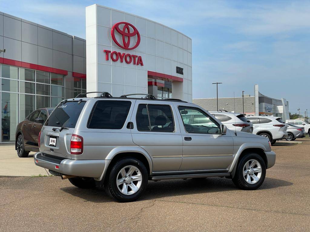 2002 Nissan Pathfinder LE — SUV — 273,100 mi — Grenada, MS