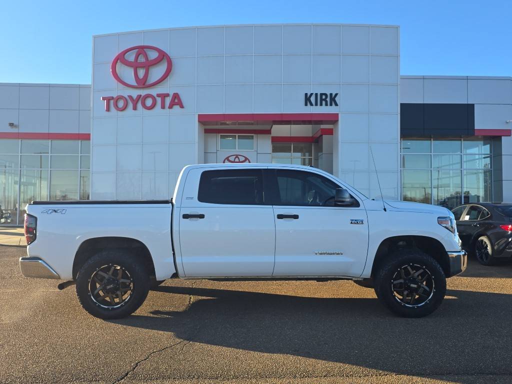 2017 Toyota Tundra SR5