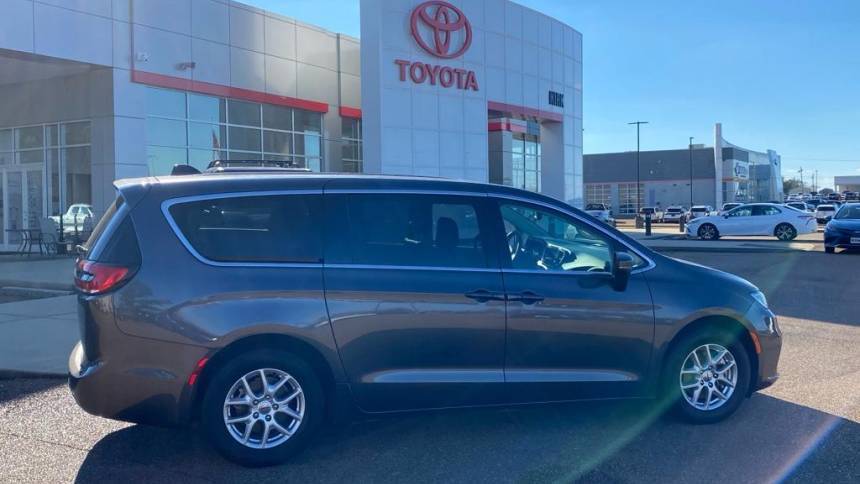 2023 Chrysler Pacifica Touring L — Minivan — 71,045 mi — Grenada, MS
