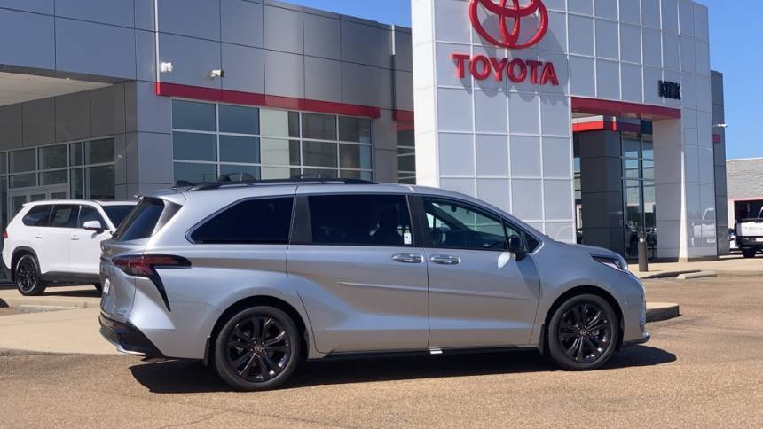 2024 Toyota Sienna XSE — Minivan — 9,529 mi — Grenada, MS