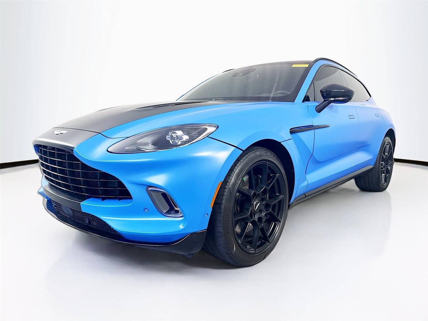 2021 Aston Martin DBX Standard