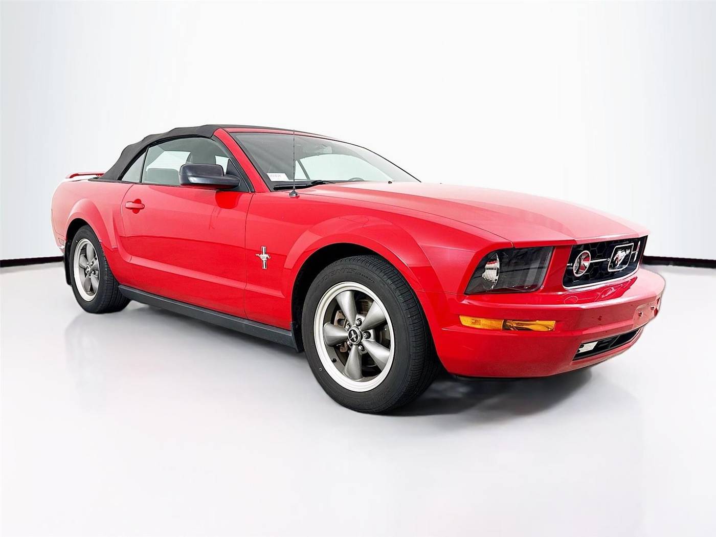 2006 Ford Mustang Base — Convertible — 70,625 mi — Wesley Chapel, FL