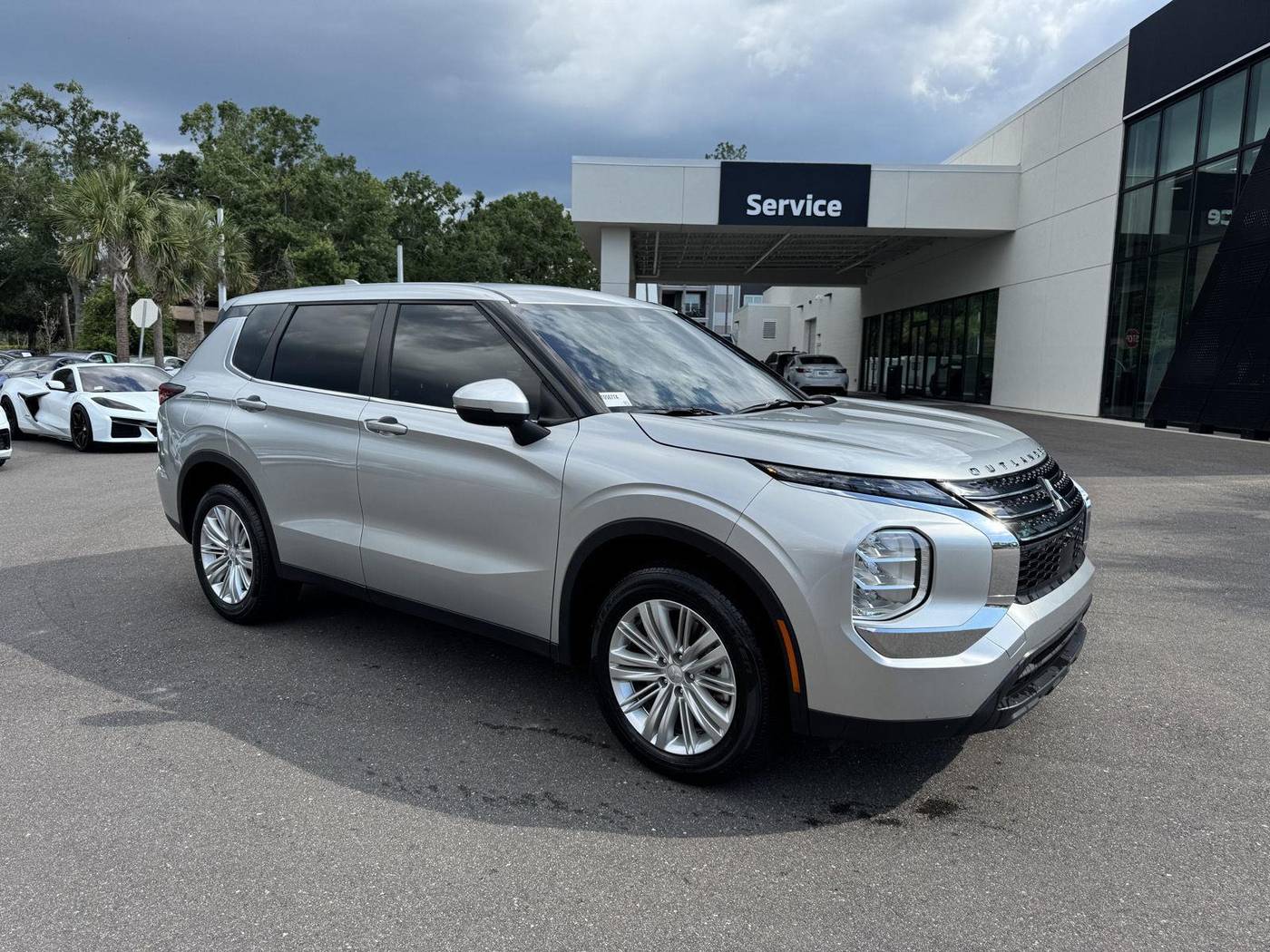 2023 Mitsubishi Outlander ES — SUV — 24,120 mi — Wesley Chapel, FL