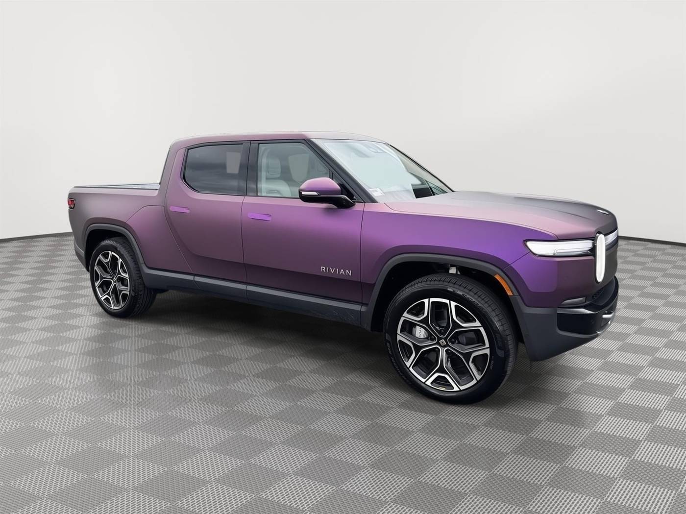 2025 Rivian R1T Adventure — Pickup Truck — 4,864 mi — Wesley Chapel, FL