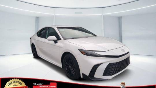 2025 Toyota Camry SE — Sedan — 14,432 mi — Wesley Chapel, FL