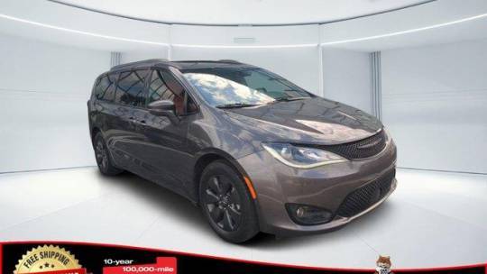 2020 Chrysler Pacifica Hybrid Red S — Minivan — 37,950 mi — Wesley Chapel, FL