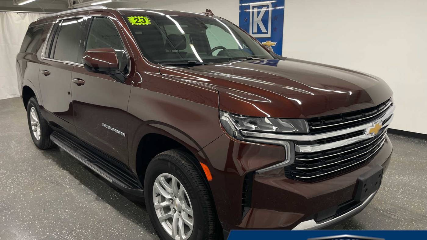 2023 Chevrolet Suburban LT — SUV — 71,824 mi — Grand Rapids, MI