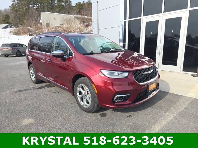 2023 Chrysler Pacifica Limited — Minivan — 25,205 mi — Warrensburg, NY