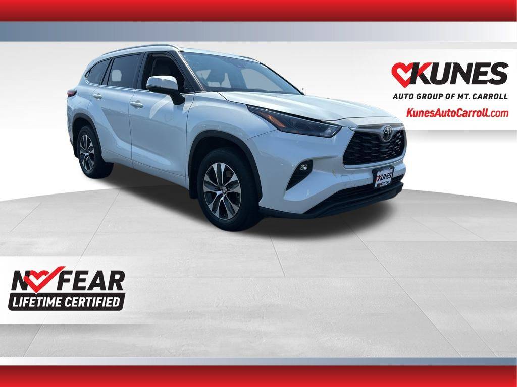 2022 Toyota Highlander XLE — SUV — 32,567 mi — Mount Carroll, IL