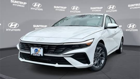 2024 Hyundai Elantra SEL — Sedan — 3,056 mi — St. Louis, MO