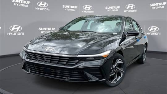 2024 Hyundai Elantra SEL — Sedan — 2,021 mi — St. Louis, MO