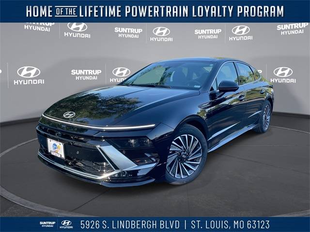 2025 Hyundai Sonata Hybrid Limited — Sedan — 2,012 mi — St. Louis, MO