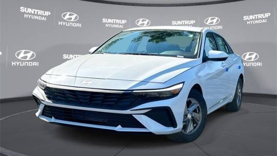 2025 Hyundai Elantra SE — Sedan — 3,211 mi — St. Louis, MO