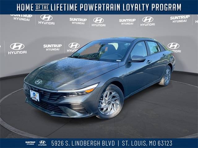 2025 Hyundai Elantra Hybrid Blue — Sedan — 10 mi — St. Louis, MO