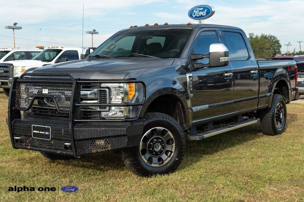 2017 Ford Super Duty F-250 XLT — Pickup Truck — 91,039 mi — La Grange, TX