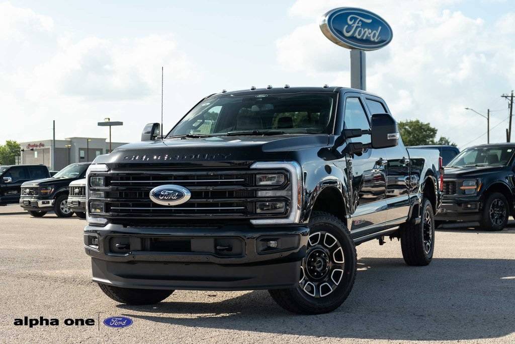 2025 Ford Super Duty F-250 Platinum — Pickup Truck — 307 mi — La Grange, TX