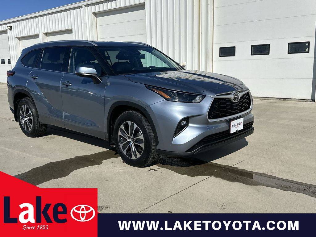 2022 Toyota Highlander XLE — SUV — 22,881 mi — Devils Lake, ND