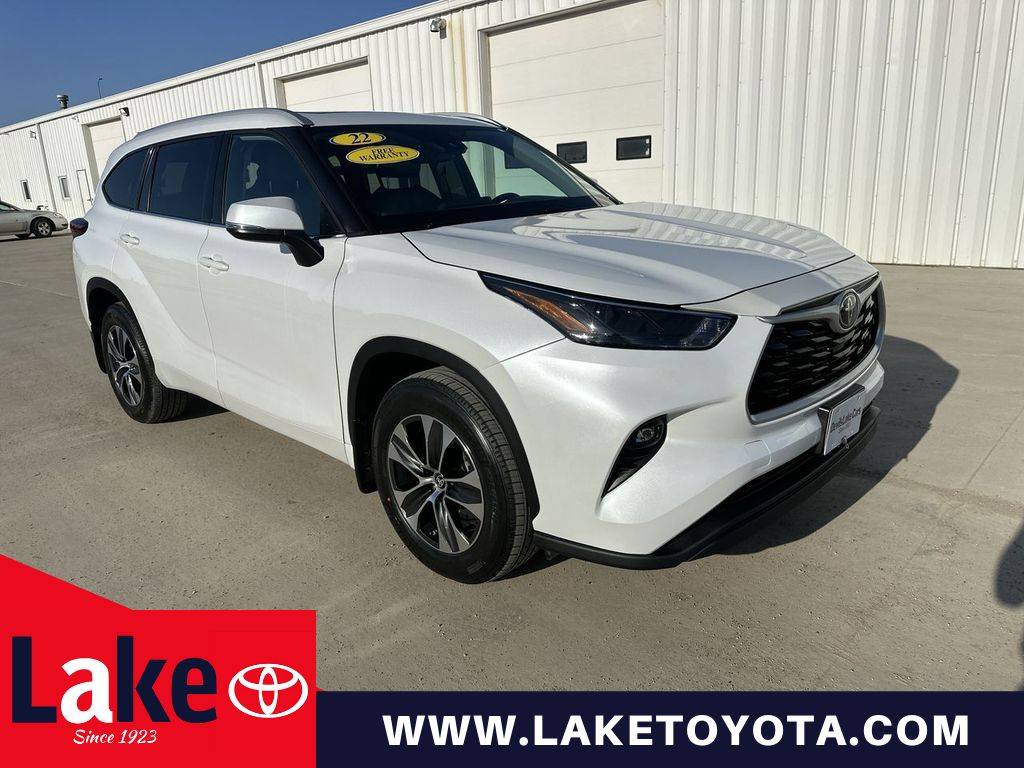 2022 Toyota Highlander XLE — SUV — 32,000 mi — Devils Lake, ND