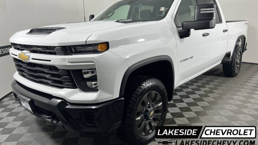 2024 Chevrolet Silverado 2500HD Custom — Pickup Truck — 8,881 mi — Warsaw, IN