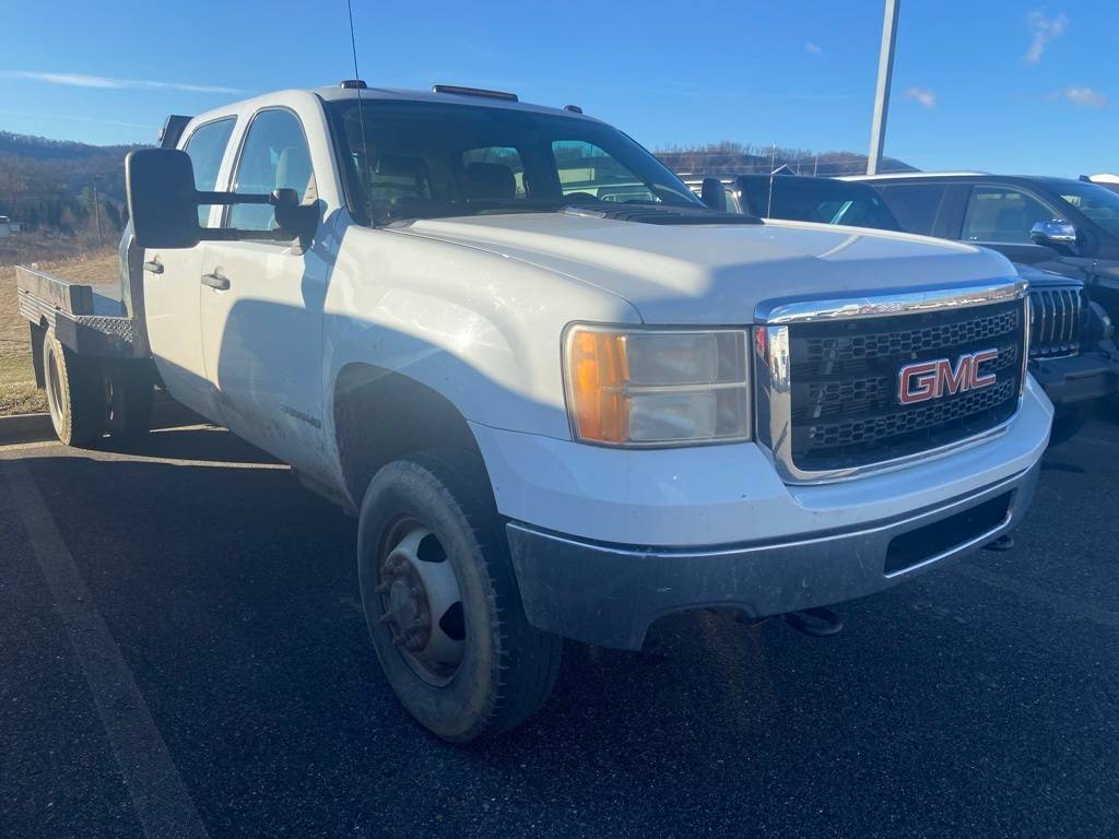 2011 GMC Sierra 3500HD WT — Chassis Cab Truck — 141,804 mi — West Jefferson, NC