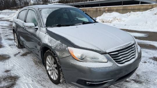 2013 Chrysler 200 Limited — Sedan — 120,429 mi — Southfield, MI
