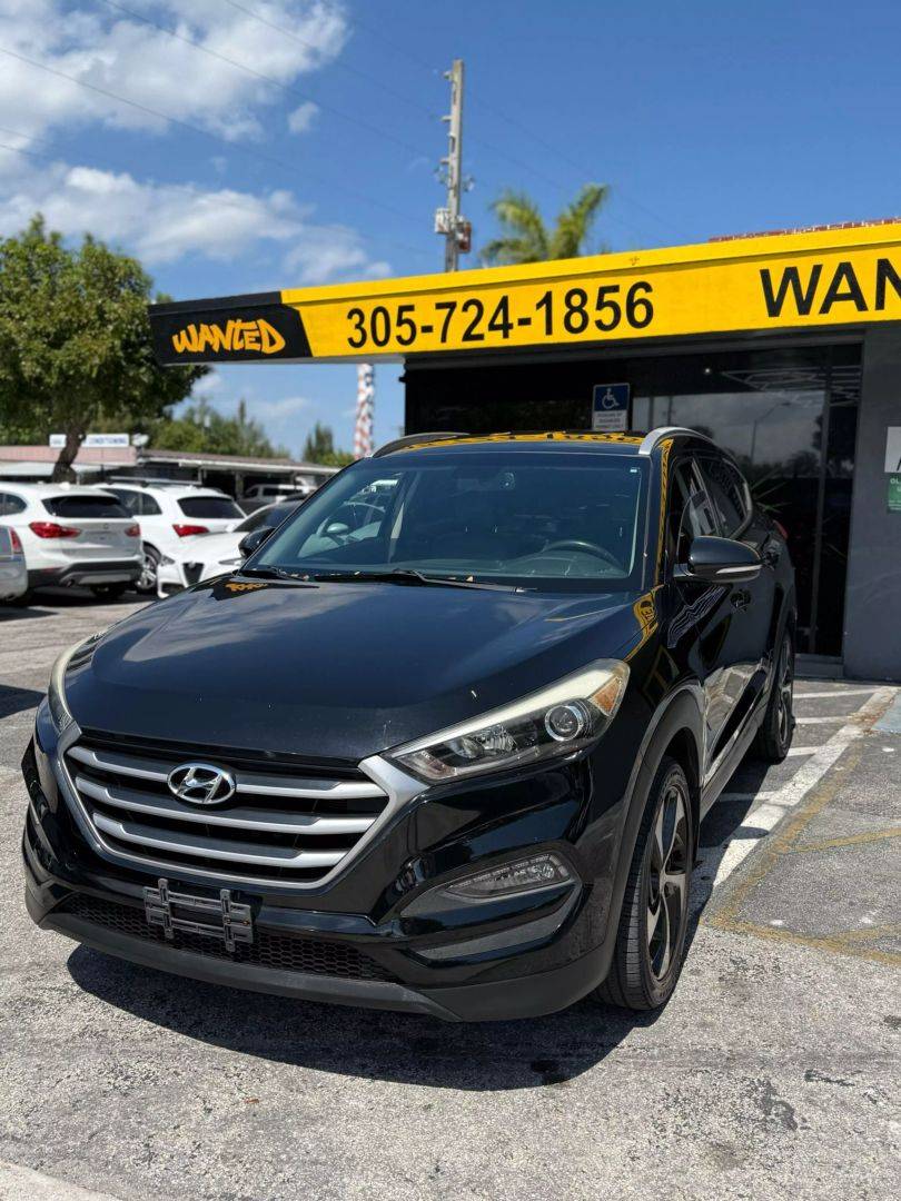 2017 Hyundai Tucson SE Plus — SUV — 93,520 mi — North Miami Beach, FL