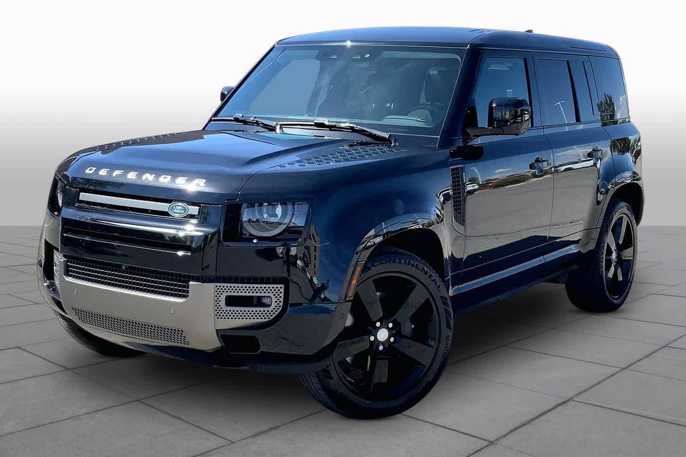 2025 Land Rover Defender X-Dynamic SE — SUV — 1,634 mi — Albuquerque, NM
