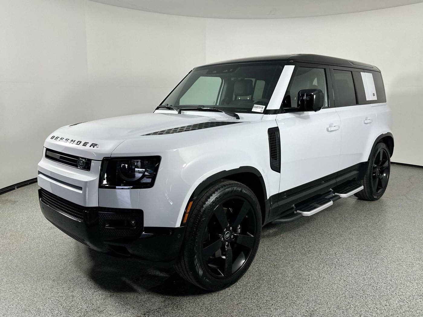 2023 Land Rover Defender V8 — SUV — 11,835 mi — Fort Worth, TX