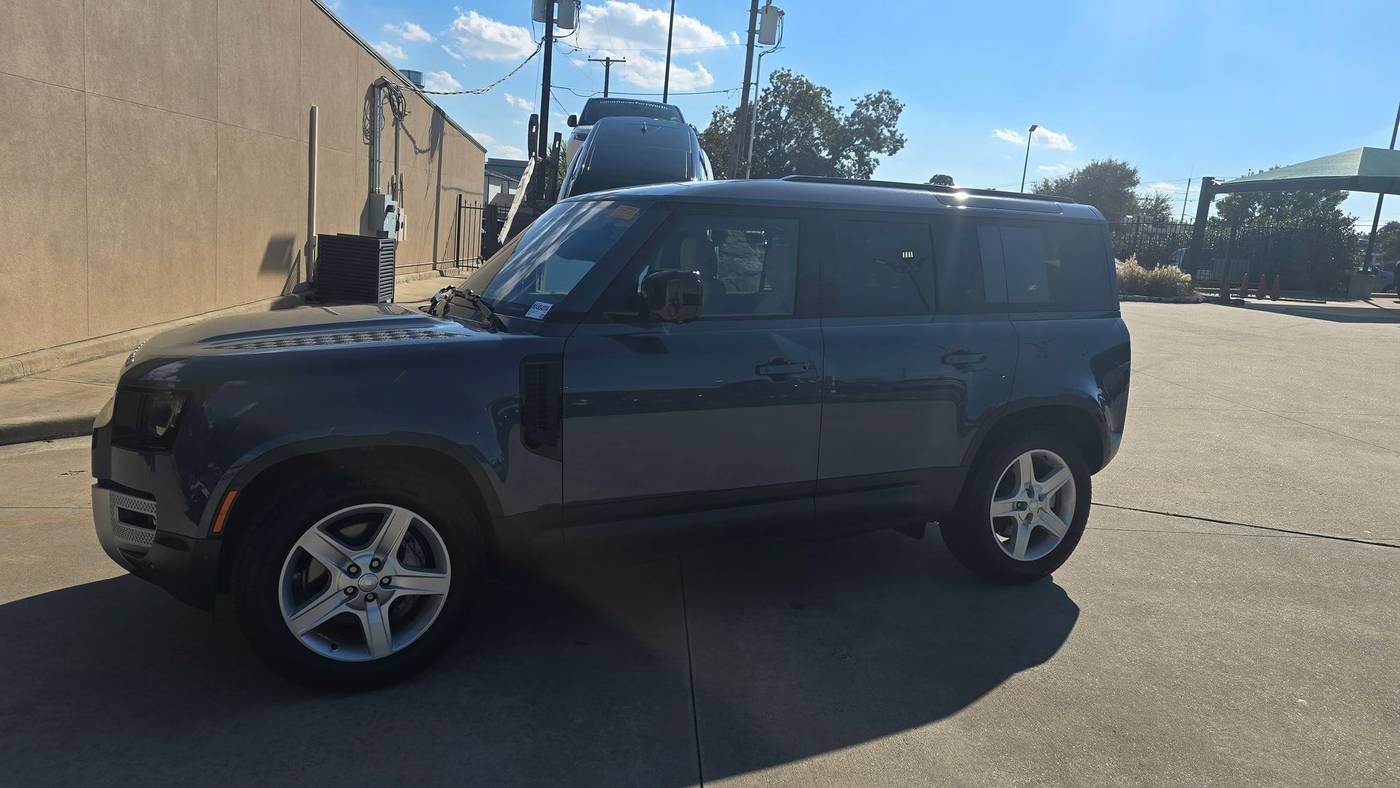2022 Land Rover Defender SE — SUV — 37,150 mi — Fort Worth, TX