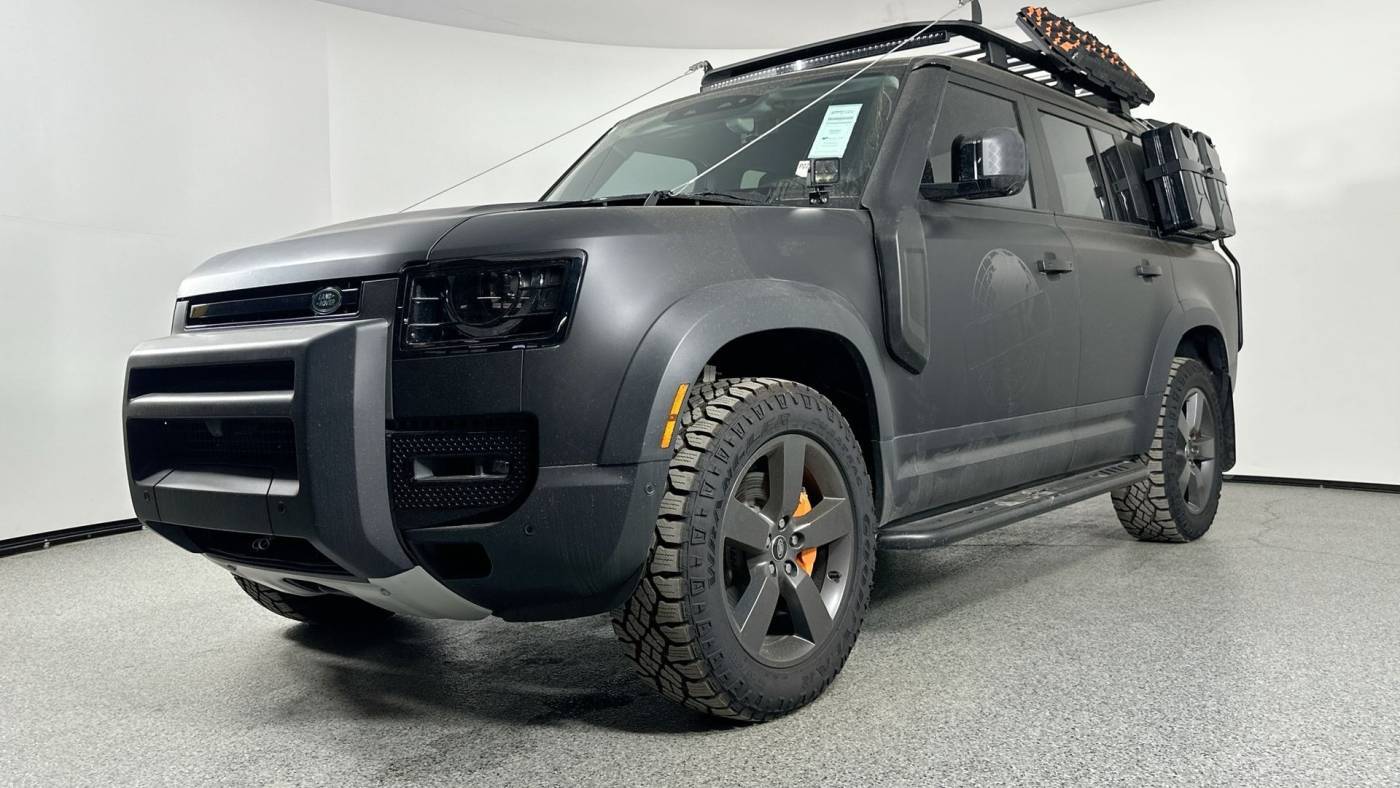 2023 Land Rover Defender SE — SUV — 316 mi — Fort Worth, TX