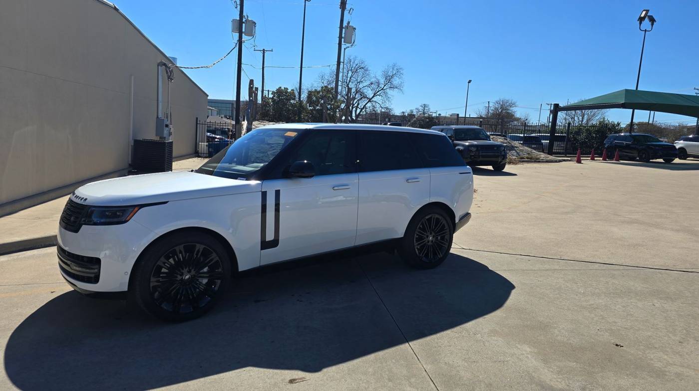 2023 Land Rover Range Rover SE — SUV — 10,590 mi — Fort Worth, TX