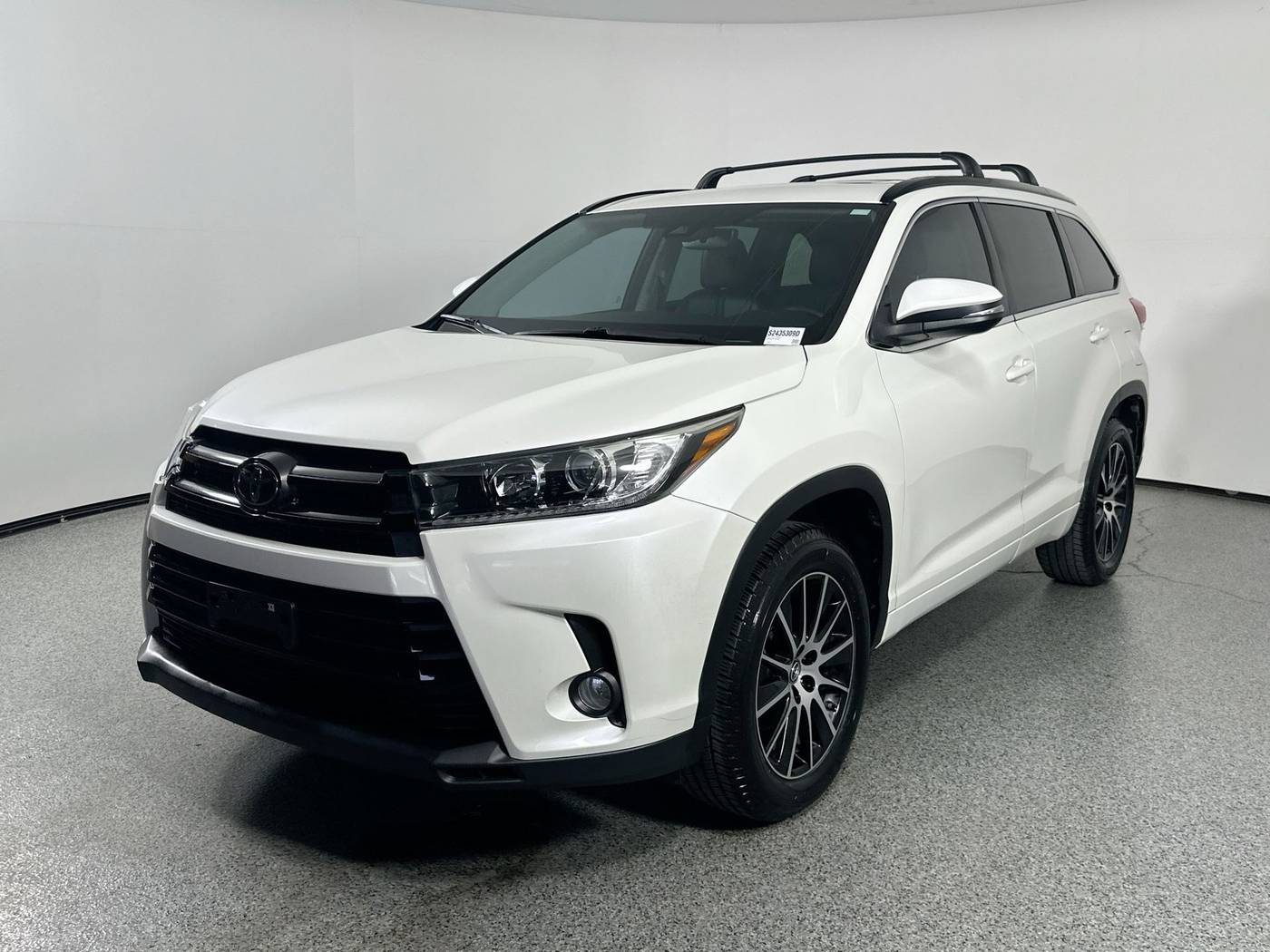 2018 Toyota Highlander SE V6 — SUV — 45,315 mi — Fort Worth, TX
