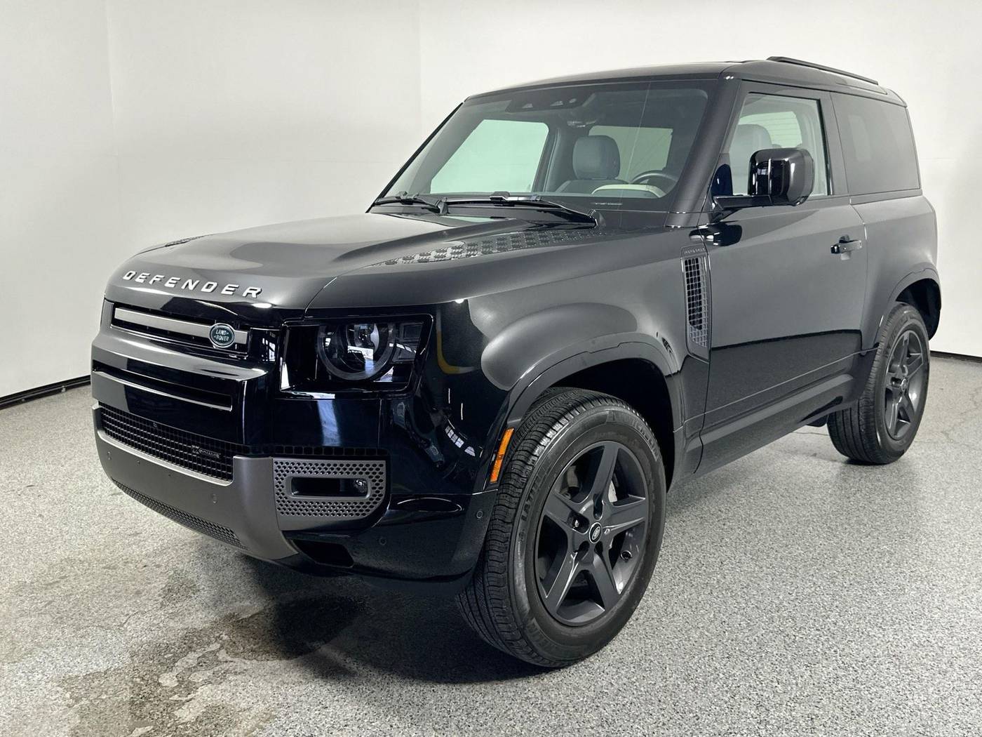 2023 Land Rover Defender X-Dynamic SE — SUV — 11,312 mi — Fort Worth, TX