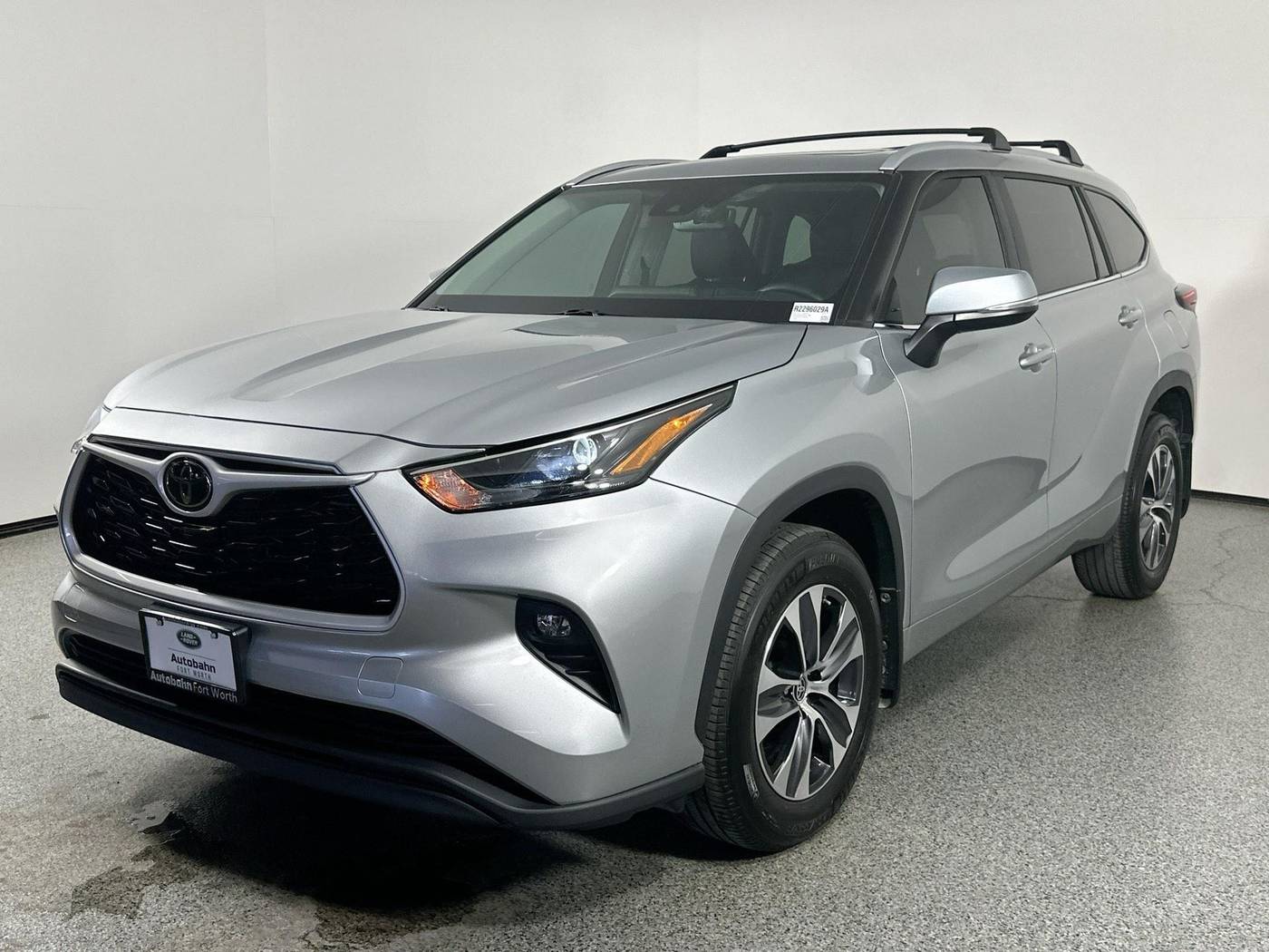 2024 Toyota Highlander XLE — SUV — 23,344 mi — Fort Worth, TX