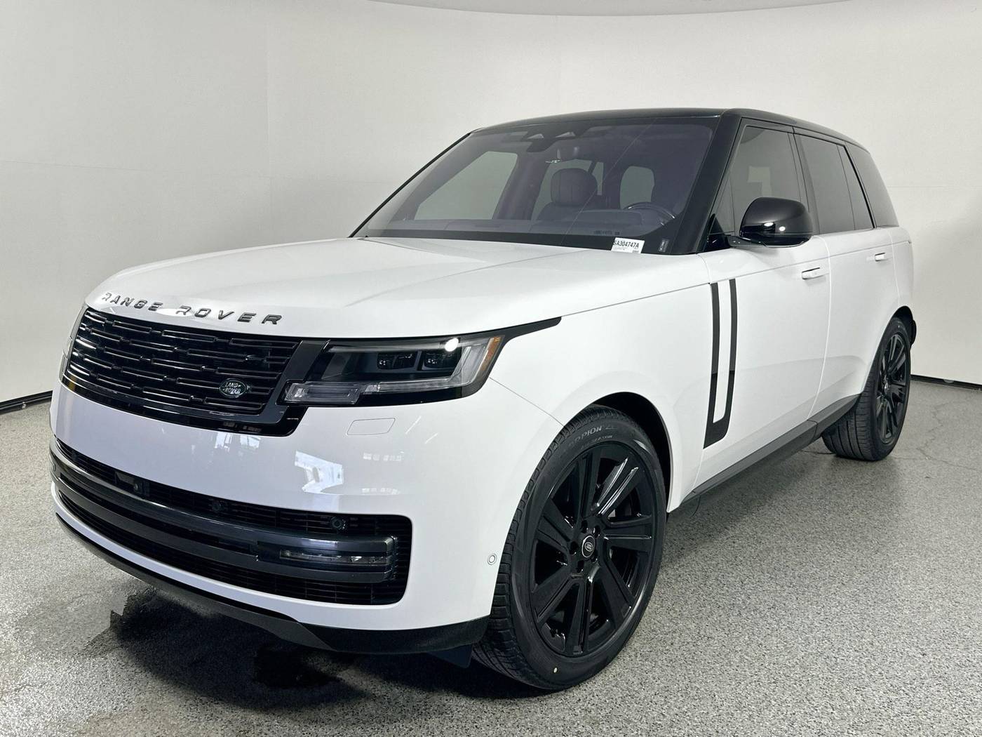 2023 Land Rover Range Rover SE — SUV — 35,960 mi — Fort Worth, TX