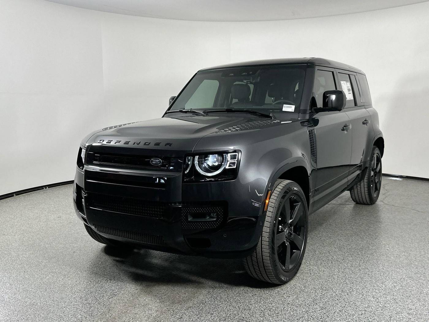 2025 Land Rover Defender V8 — SUV — 6,402 mi — Fort Worth, TX