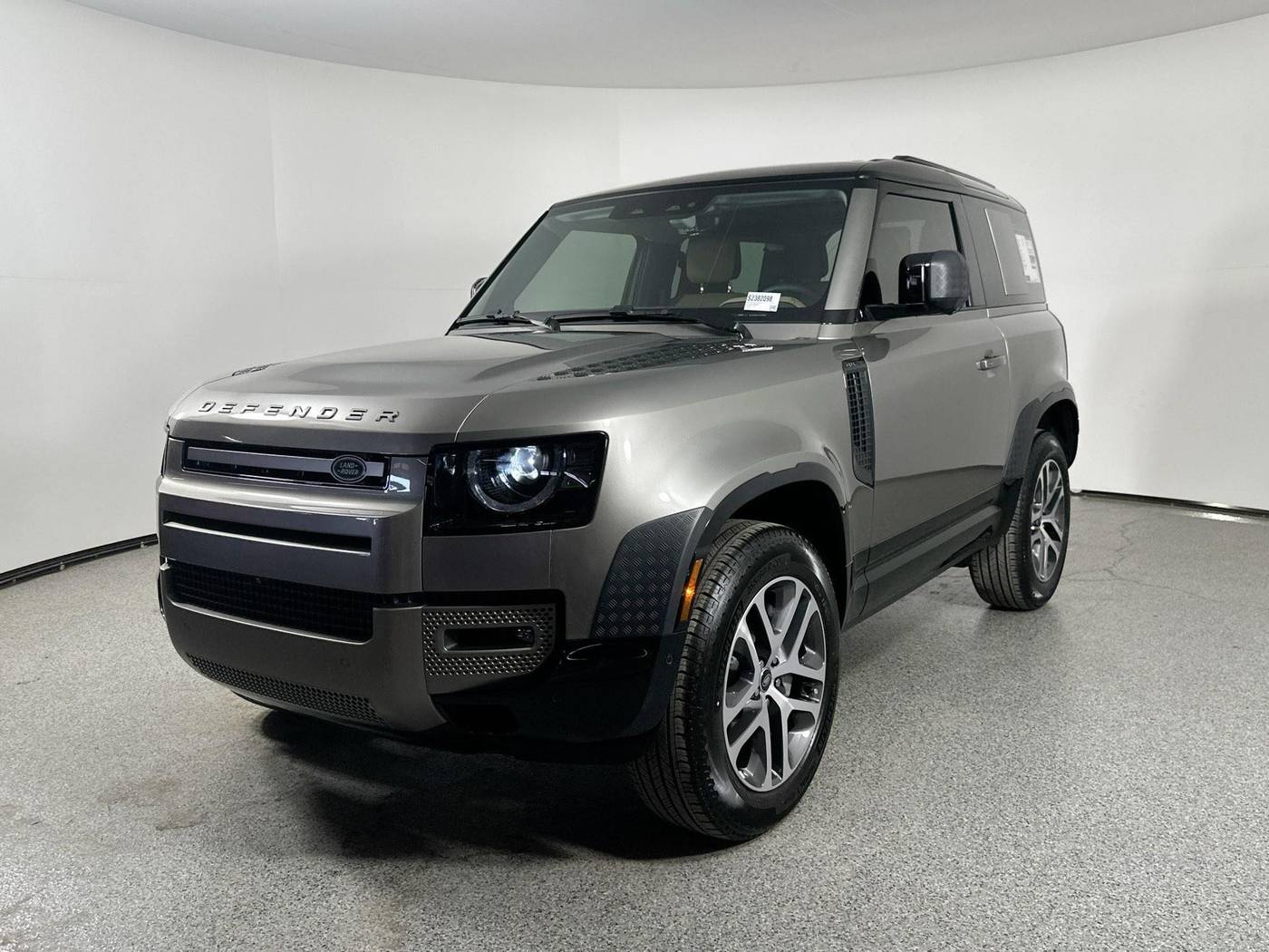 2025 Land Rover Defender X-Dynamic SE — SUV — 5,056 mi — Fort Worth, TX