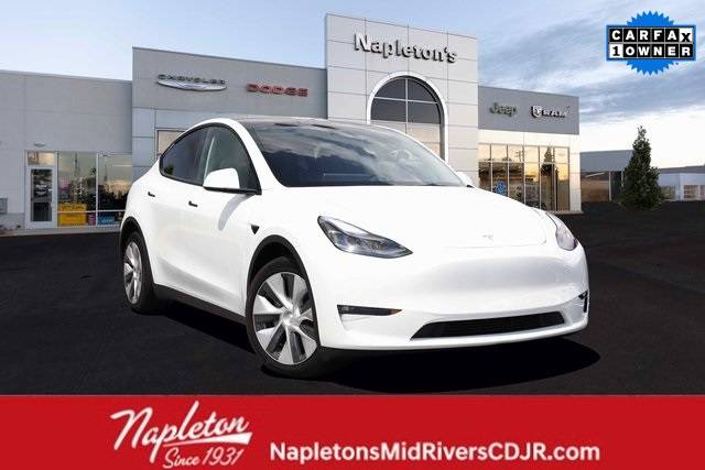 2023 Tesla Model Y Long Range — SUV — 2,711 mi — St. Peters, MO