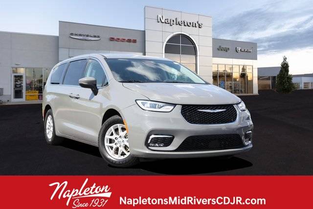 2023 Chrysler Pacifica Touring L — Minivan — 64,181 mi — St. Peters, MO