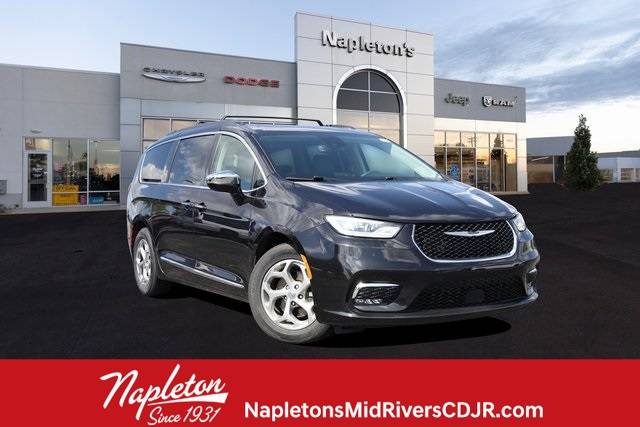 2023 Chrysler Pacifica Limited — Minivan — 69,232 mi — St. Peters, MO