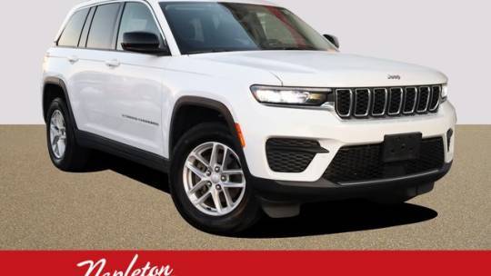 2023 Jeep Grand Cherokee Laredo — SUV — 19,165 mi — St. Peters, MO