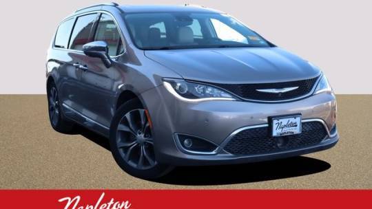 2017 Chrysler Pacifica Limited — Minivan — 113,018 mi — St. Peters, MO