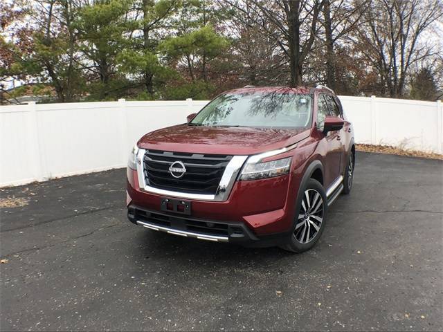 2023 Nissan Pathfinder Platinum — SUV — 29,783 mi — St. Louis, MO