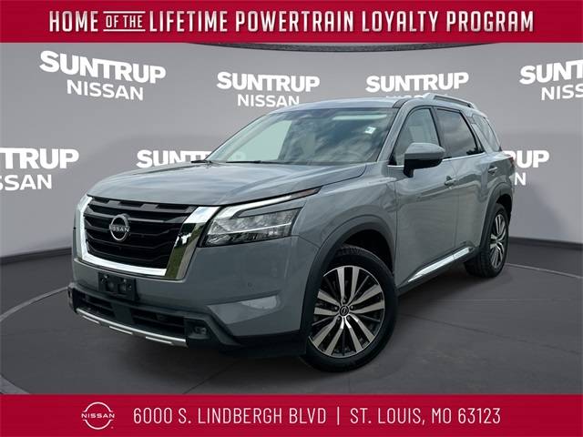 2022 Nissan Pathfinder Platinum — SUV — 39,446 mi — St. Louis, MO